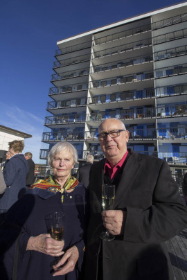 Anita och Lasse Jakobsson är väldigt nöjda med Takterrassen. Foto Per-Erik Jäderberg