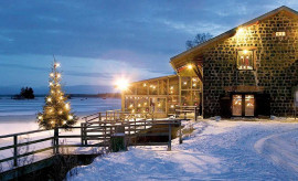 Familjevänligt julbord i Gästrikland – små barn äter gratis på Familjesöndagar.