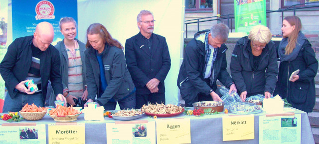 - Bordet dukat för avsmakning!