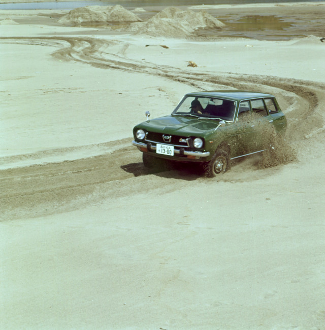 Subaru Leone introducerades 1972 och var den första personbilen på marknaden som erbjöds med permanent 4-hjulsdrift