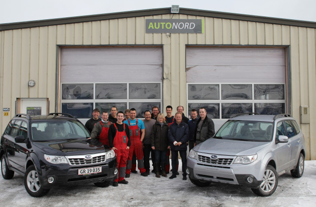 Team Subaru Grönland tillsammans med personal från SUBARU Nordic AB